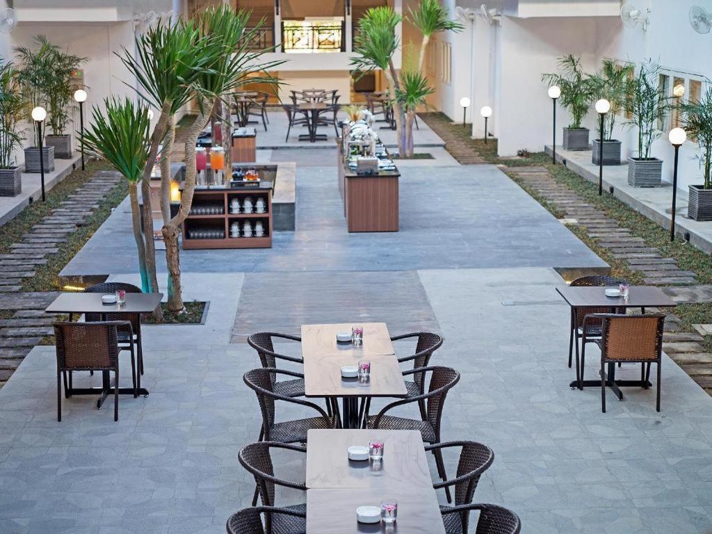 Whiz Prime Hotel Darmo Harapan سورابايا المظهر الخارجي الصورة