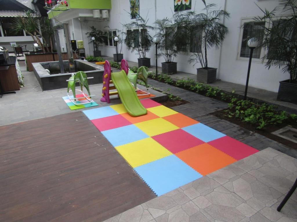 Whiz Prime Hotel Darmo Harapan سورابايا المظهر الخارجي الصورة
