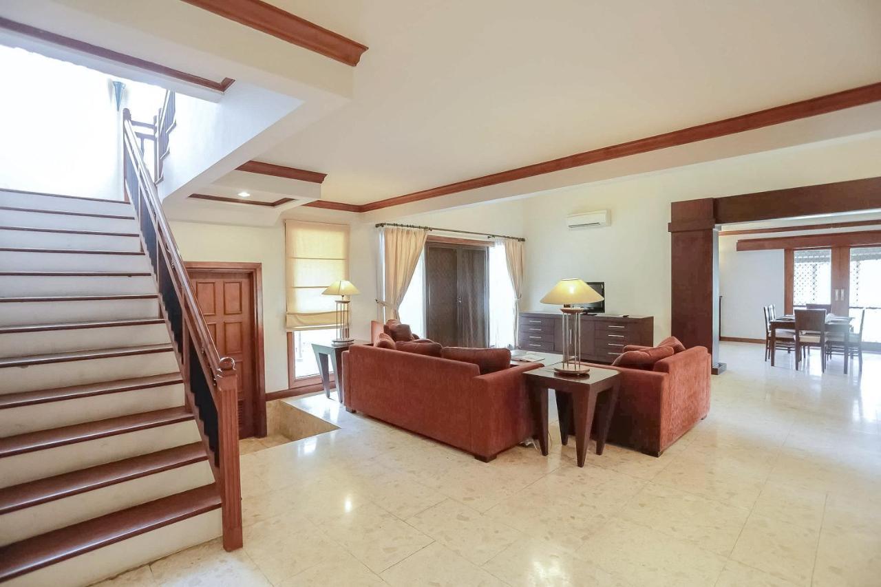 Whiz Prime Hotel Darmo Harapan سورابايا المظهر الخارجي الصورة