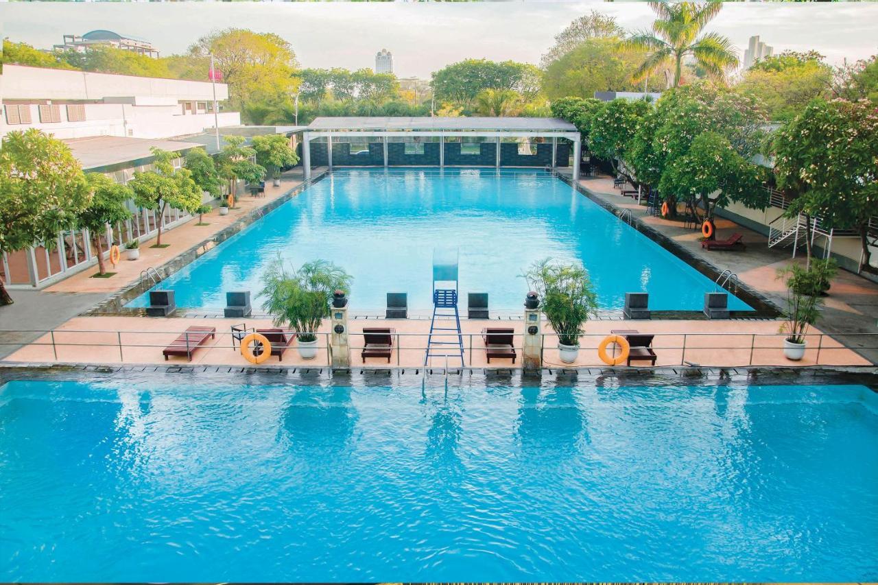 Whiz Prime Hotel Darmo Harapan سورابايا المظهر الخارجي الصورة
